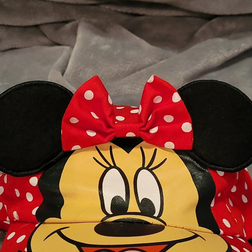 Disney Minnie Mouse girls hat like new